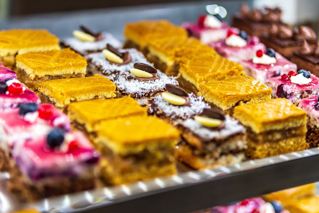 Kemenes Cukrászda és Bisztró Vámház krt.