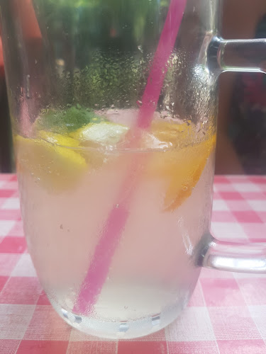 Opinii despre Sziget büfé în Budapest - Vendéglátás