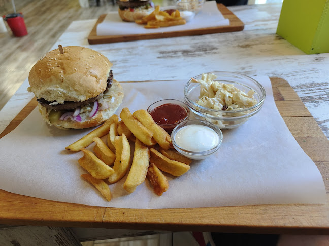 Opinii despre Umami Bar&Burger în Nyíregyháza - Vendéglátás