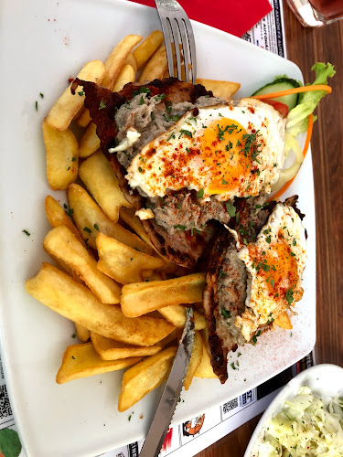 Opinii despre Gömböc Pizzéria în Pécs - Vendéglátás