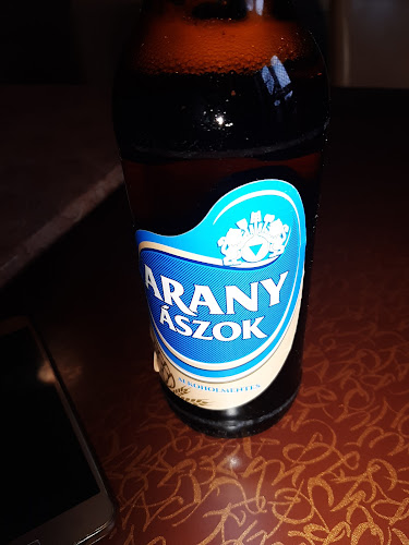 Comentarii opinii despre Sarki Tanszék (Bisztró)