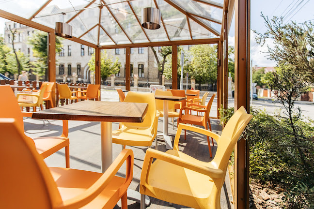 Opinii despre Pelikán Fagyizó És Sütiző în Budapest - Vendéglátás