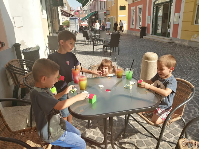 Mickey's Chicken & Burger - Vendéglátás