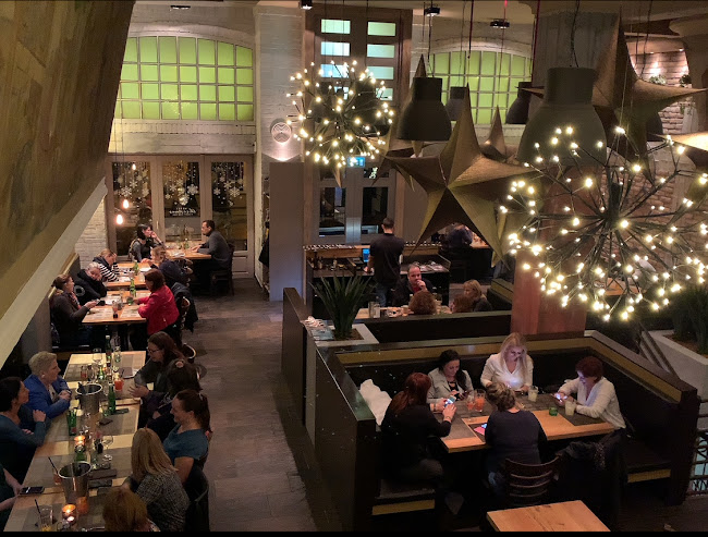 Replay Cafe & Restaurant