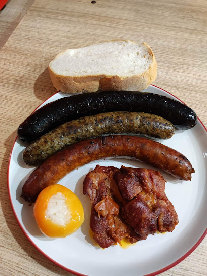 Keleti Pecsenyéző,sült hurka,sült kolbász,frissensült, pecsenye , sült csülök, rántott húsok, sült húsok