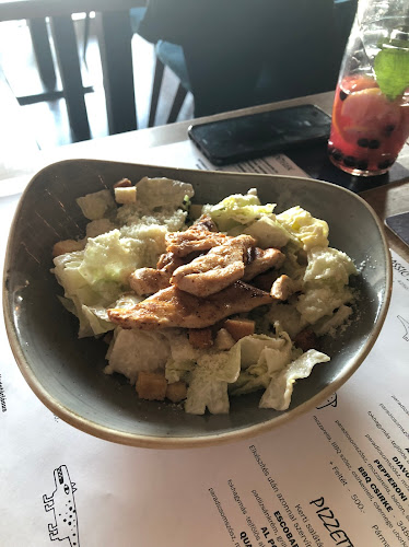 Opinii despre EscoBar & Cafe în Budapest - Vendéglátás