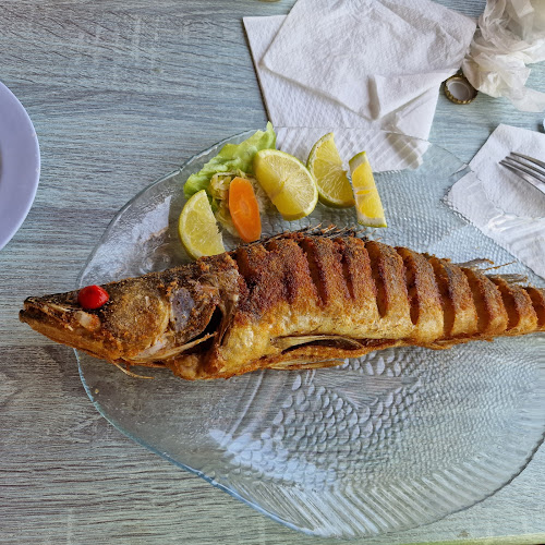 Opinii despre 33-as Büfé és Halsütöde în Tiszafüred - Vendéglátás