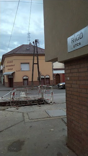 Rigó Kisvendéglő Sörözö - Vendéglátás