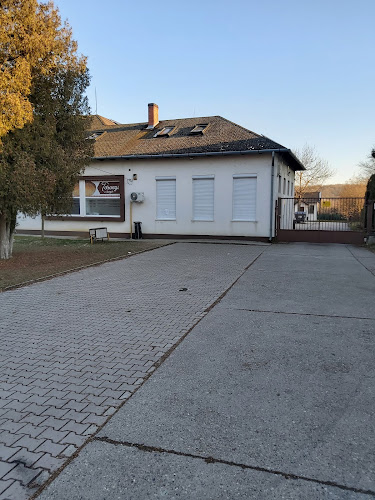 Opinii despre Toronyi Sütőipari Kft. în Torony - Vendéglátás