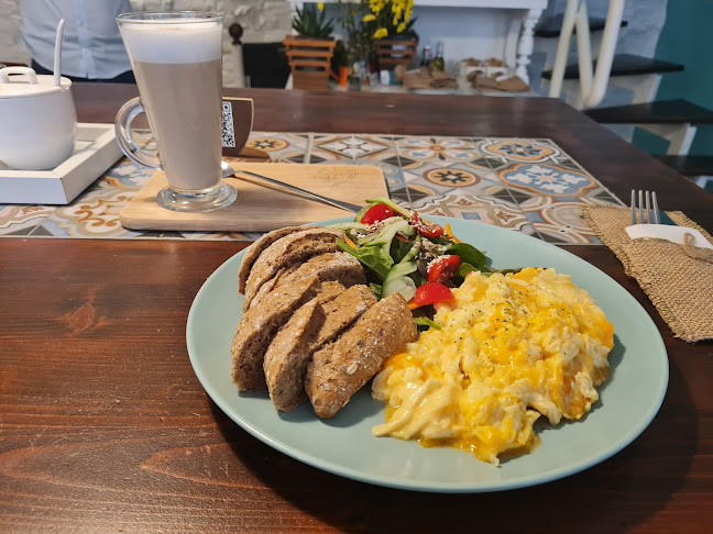 Comentarii opinii despre Cosy Café Budapest