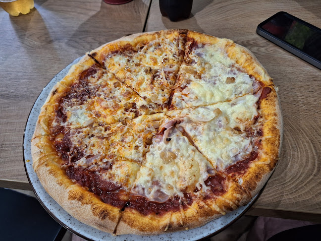 Opinii despre Margaréta Pizzéria în Szeged - Vendéglátás