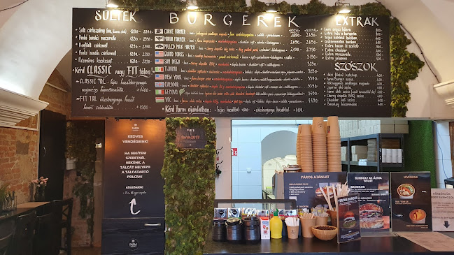 Vác, Március 15. tér 21, 2600