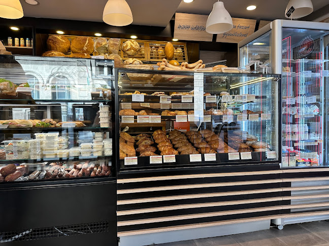 Comentarii opinii despre Lipóti Pékség és kávézó Király u. 59. Bakery & cafe