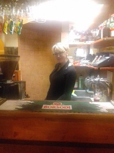 Kis- Piramis Söröző