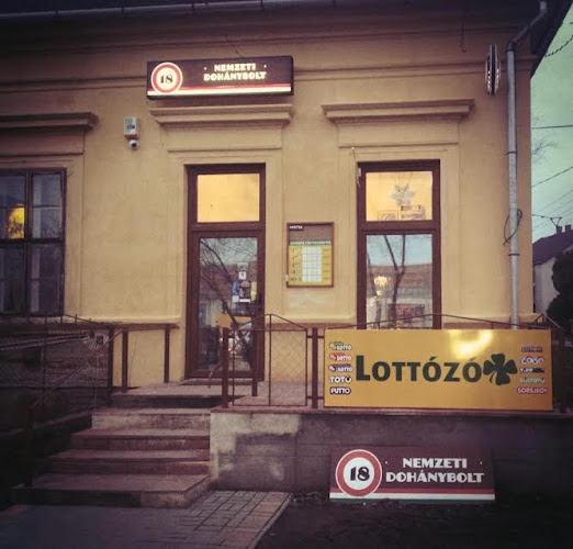 Nemzeti Dohánybolt-kávézó-lottózó Kisújszállás