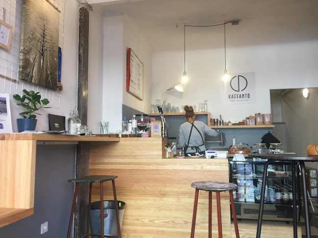 Opinii despre Grinder Fitness & Coffee Shop în Budapest - Vendéglátás