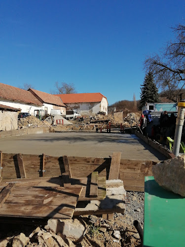 Opinii despre Gólyafészek Élelmiszerbolt és italbolt în Fazekasboda - Vendéglátás