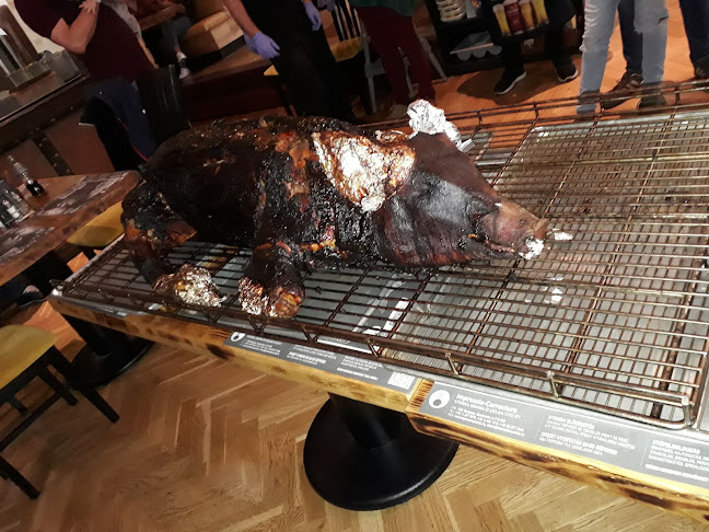 Rub and Roll Barbecue