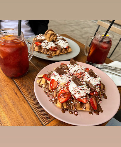Dream Cream - Ice Cream & Bubble Waffle Budapest - Budapest