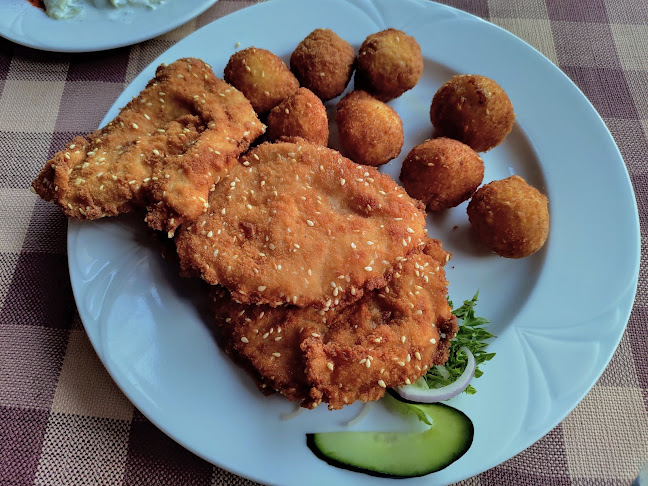 Veszprém, Gyöngyvirág u. 2, 8200