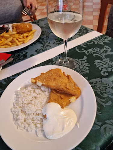 Opinii despre Fehér Ló Vendéglő în Győr - Vendéglátás