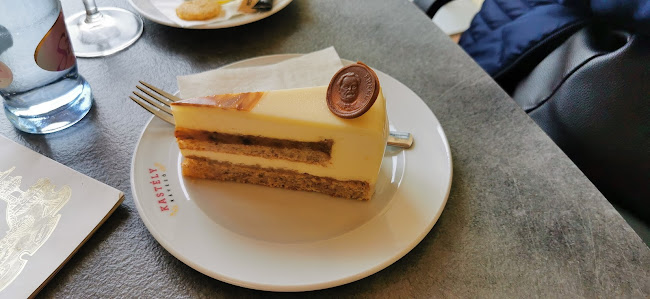 Kastély Kávézó - Vendéglátás