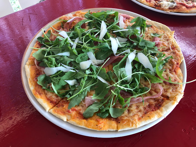 Borostyán Café & Grill - Vendéglátás