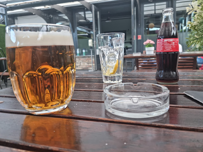 Travel Kávézó és Terasz - Vendéglátás