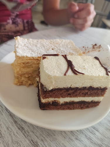 Anna Cukrászda - Vendéglátás