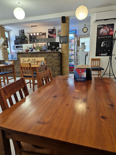 Veszprém, Cholnoky Jenő u. 34, 8200