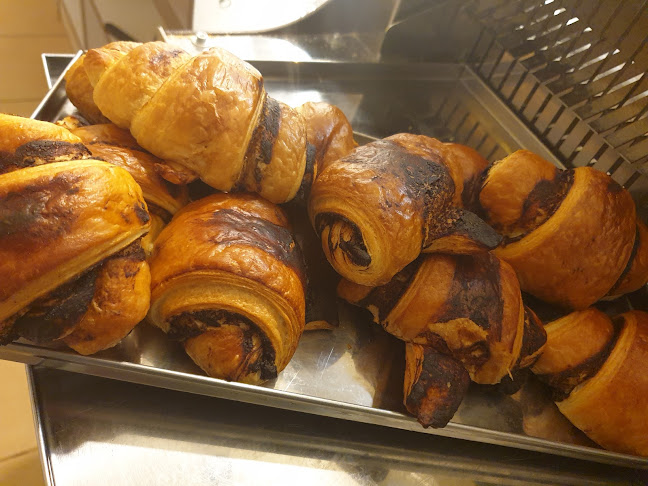 Opinii despre Likaj Albán Pékség în Múcsony - Vendéglátás