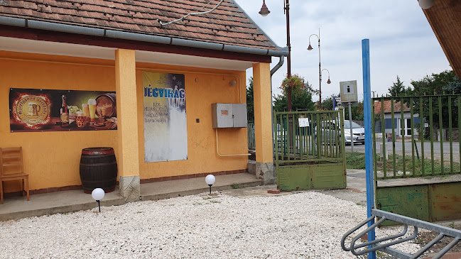 Veresegyház, Fő út 9, 2112