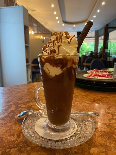 Kecskemét, Kossuth tér 6-7, 6000