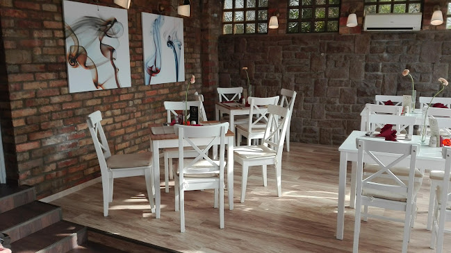 Comentarii opinii despre Avantgard Sport Étterem