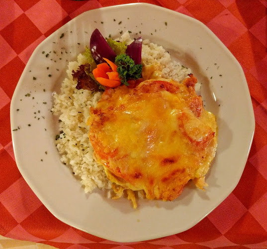 Budapest, Hold u. 15, 1054