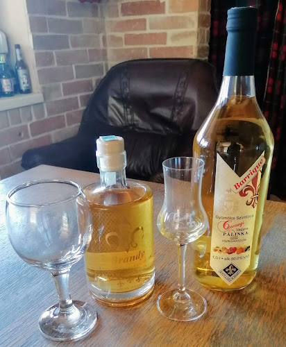 Pikoló Söröző - Vendéglátás