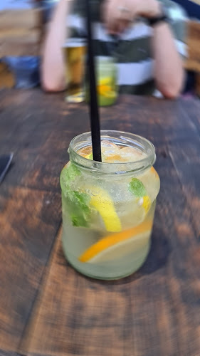 Comentarii opinii despre N-Eozin Grillterasz