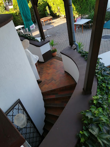 Comentarii opinii despre János Pince Étterem