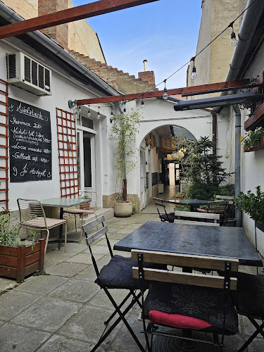 Opinii despre Balkán Bisztró în Pécs - Vendéglátás