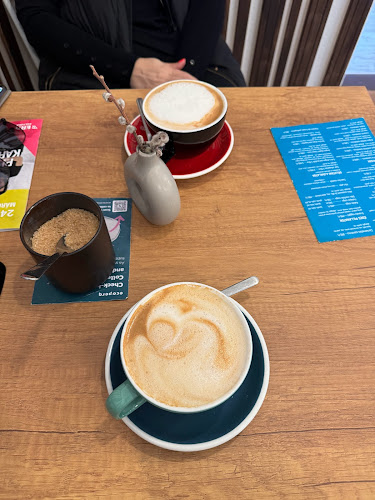 Opinii despre BARKA - kávé és kuckó în Érd - Vendéglátás