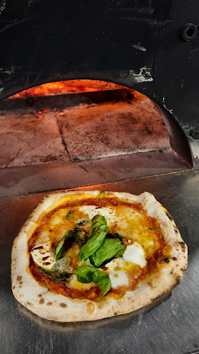 Opinii despre Rozi's Kitchen Vegetáriánus és vegán pizzéria în Eger - Vendéglátás