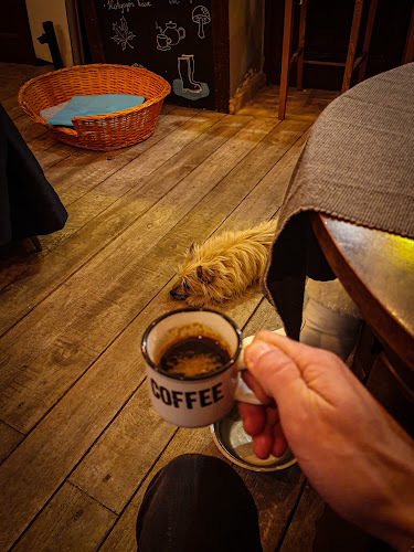 Győr, Kazinczy u. 8, 9021