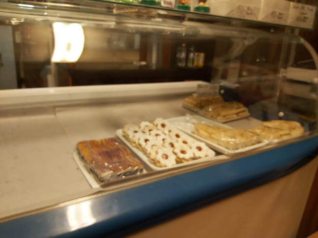 Opinii despre Gerti Cukrászda és Pizzázó în Tárnok - Vendéglátás