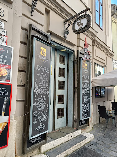 Comentarii opinii despre Mézeskalács Kávézó