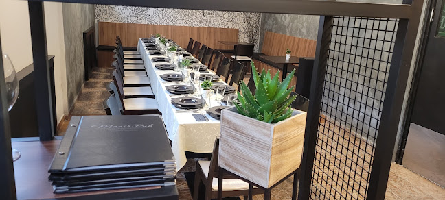 MANÍR PUB - Vendéglátás