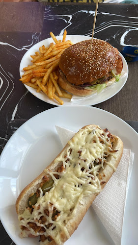 Luki's Burger - Tass