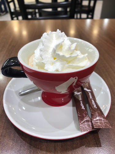 Opinii despre Lipóti Pékség és Kávézó în Kecskemét - Vendéglátás