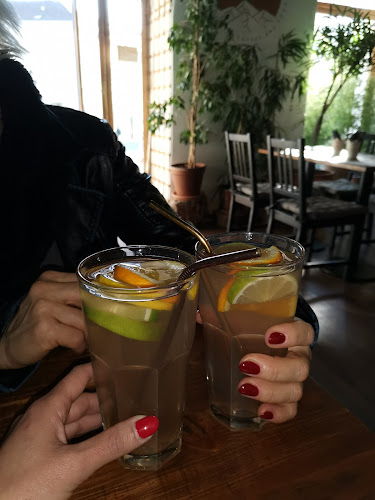 LYR Speciality Coffee and Food - Pécs