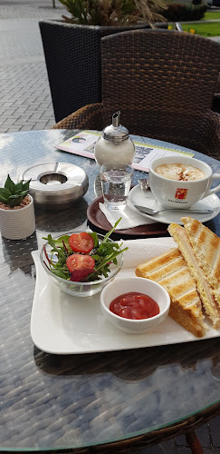 Comentarii opinii despre Zwinger Kávéház