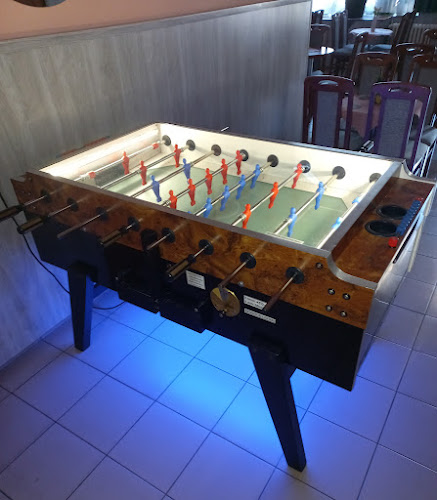 Comentarii opinii despre Városkapu presszó